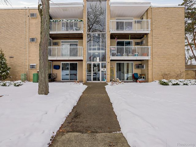 4905 Crooks A2 Road, Royal Oak, MI 48073