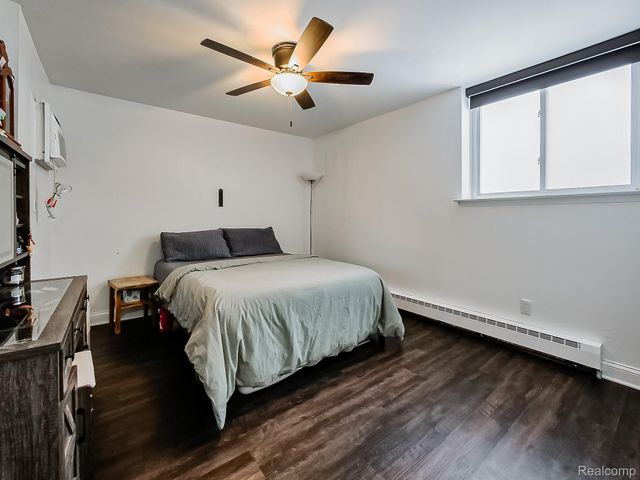 4905 Crooks A2 Road, Royal Oak, MI 48073