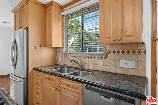 7024 Kittyhawk Avenue, Los Angeles, CA 90045