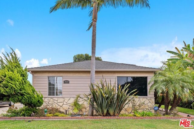 7024 Kittyhawk Avenue, Los Angeles, CA 90045