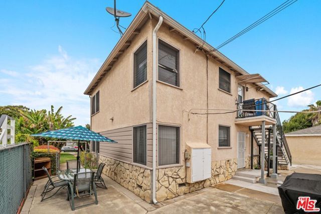 7024 Kittyhawk Avenue, Los Angeles, CA 90045