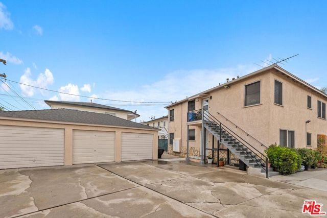 7024 Kittyhawk Avenue, Los Angeles, CA 90045
