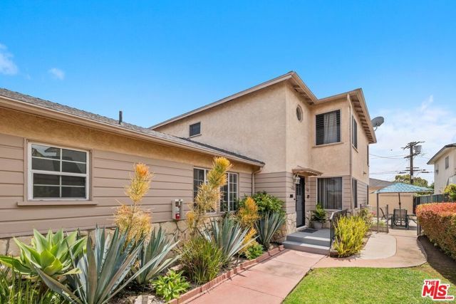 7024 Kittyhawk Avenue, Los Angeles, CA 90045