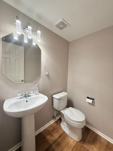 3174 Teal Bay Court 3174, Aurora, IL 60503