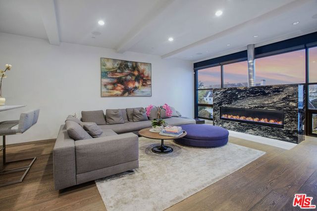 2105 E Balboa Boulevard, Newport Beach, CA 92661