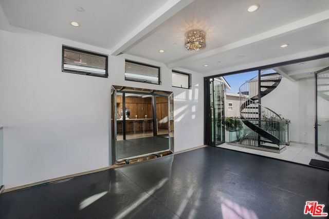 2105 E Balboa Boulevard, Newport Beach, CA 92661
