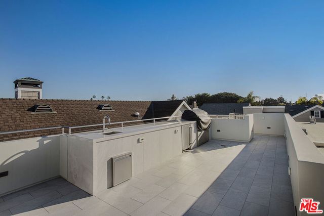 2105 E Balboa Boulevard, Newport Beach, CA 92661