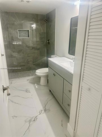 4166 Inverrary Dr 210, Lauderhill, FL 33319