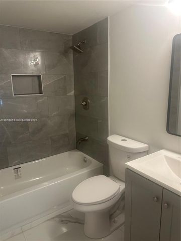 4166 Inverrary Dr 210, Lauderhill, FL 33319