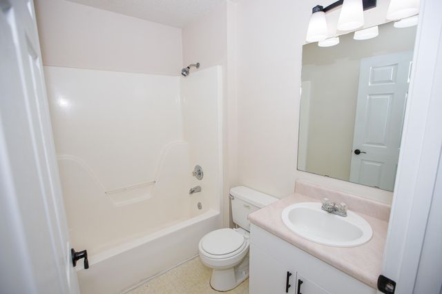 1305 Jefferyscot Court, Crestview, FL 32536