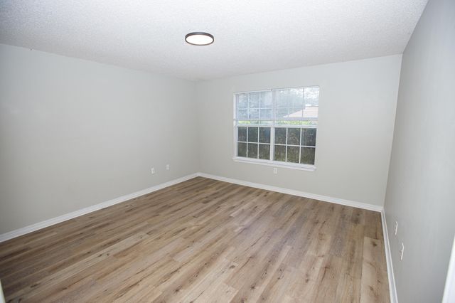 1305 Jefferyscot Court, Crestview, FL 32536