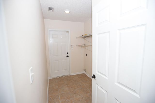 1305 Jefferyscot Court, Crestview, FL 32536