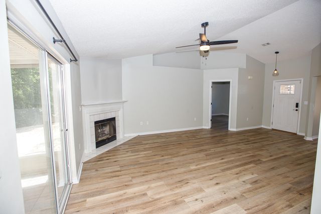 1305 Jefferyscot Court, Crestview, FL 32536