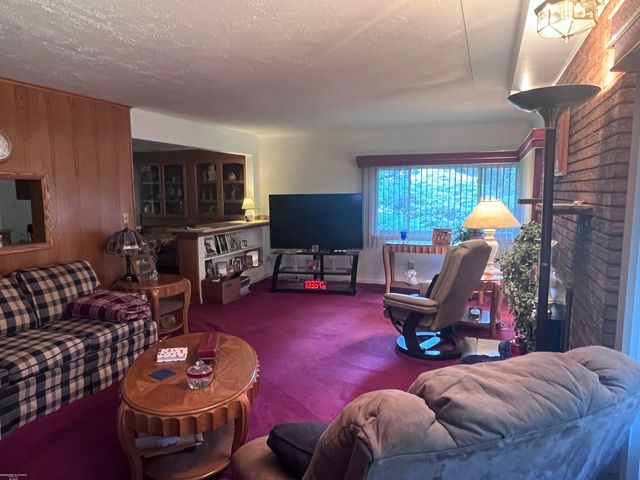 5156 Eastbrook Ct Court, Shelby Twp, MI 48316