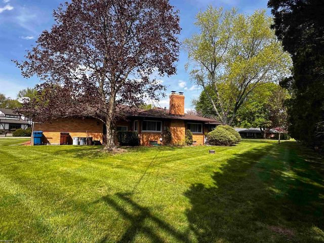 5156 Eastbrook Ct Court, Shelby Twp, MI 48316
