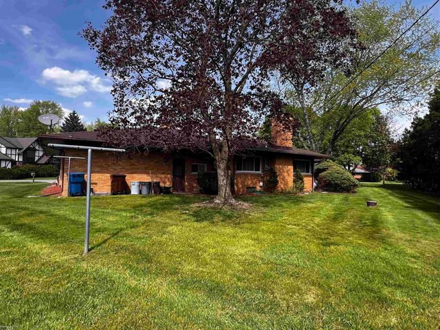 5156 Eastbrook Ct Court, Shelby Twp, MI 48316