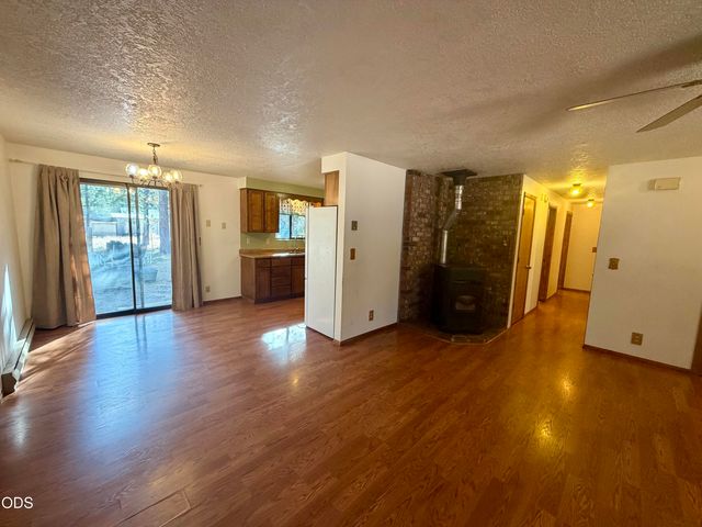 50842 Deer Forest Drive, La Pine, OR 97739