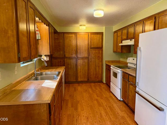50842 Deer Forest Drive, La Pine, OR 97739