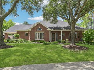 331 Creekside Drive, League City, TX 77573