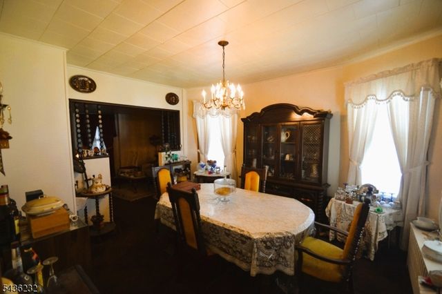 82 Christie Ave, Clifton City, NJ 07011