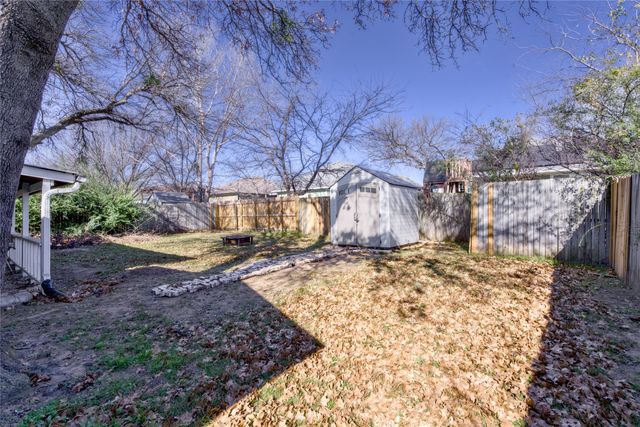 1717 Oak Tree Drive, Denton, TX 76209