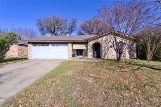 1717 Oak Tree Drive, Denton, TX 76209