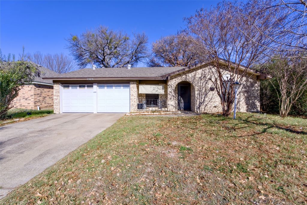 1717 Oak Tree Drive, Denton, TX 76209