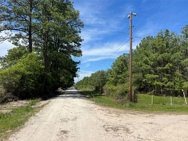 Tract 3 English Road, Bedias, TX 77831