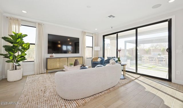 95 E Windsor Drive, Gilbert, AZ 85296