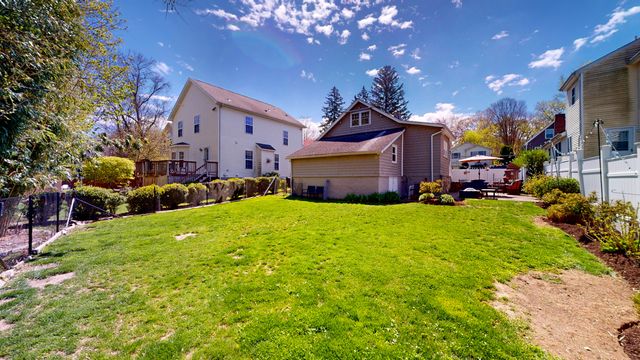 21 Nichols Avenue, Stamford, CT 06905