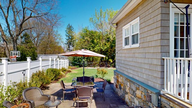 21 Nichols Avenue, Stamford, CT 06905