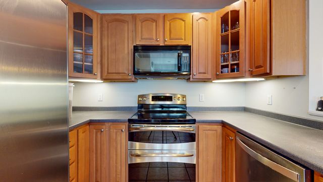 21 Nichols Avenue, Stamford, CT 06905