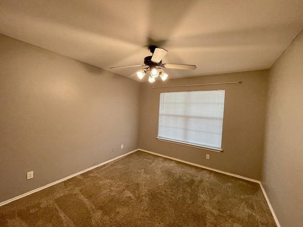Image 10 of property listing at 2805 Mcgill Boulevard, San Angelo, TX 76905