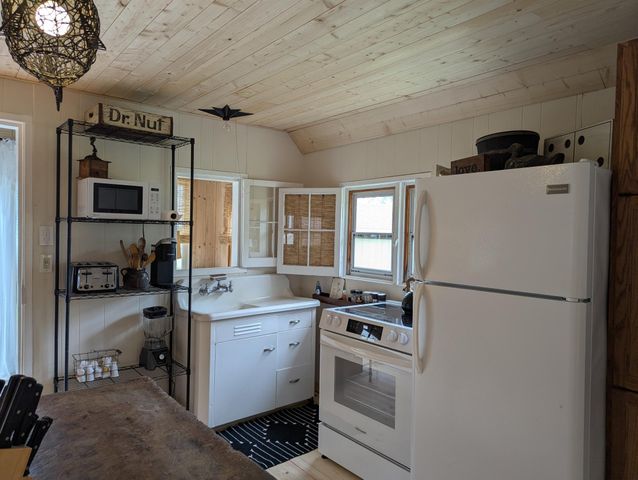 25637 Circle Drive, Garrison, MN 56450