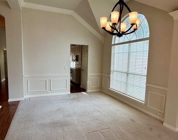 409 Crestview Point Drive, Lewisville, TX 75067