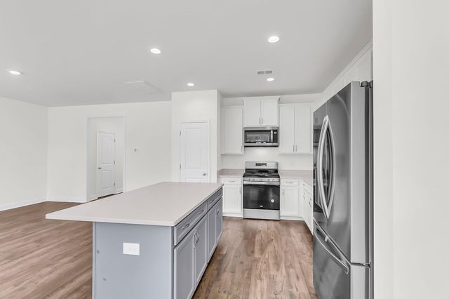 335 Chapman Circle, Goose Creek, SC 29445