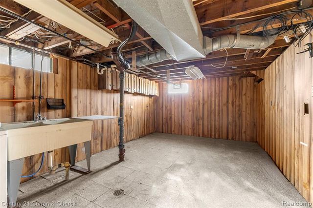 3081 Pardee Avenue, Dearborn, MI 48124