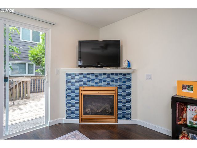8211 Se 45TH Ave, Portland, OR 97206
