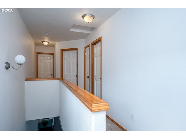 8211 Se 45TH Ave, Portland, OR 97206