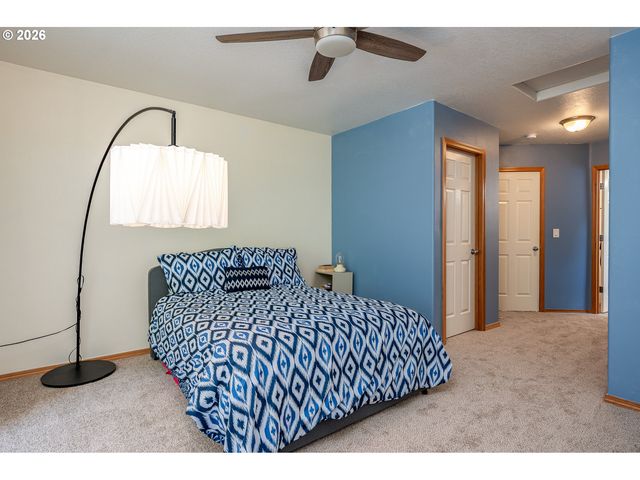 8211 Se 45TH Ave, Portland, OR 97206