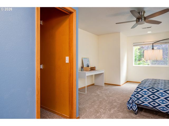 8211 Se 45TH Ave, Portland, OR 97206