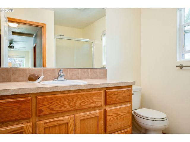 8211 Se 45TH Ave, Portland, OR 97206