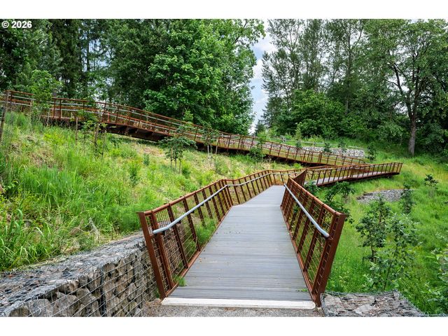 8211 Se 45TH Ave, Portland, OR 97206