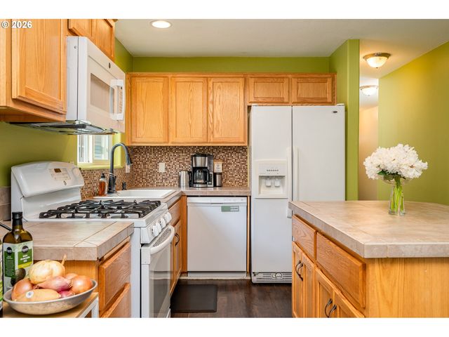 8211 Se 45TH Ave, Portland, OR 97206