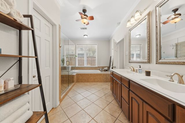 4927 W Hanover Avenue, Dallas, TX 75209