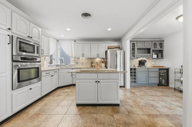 4927 W Hanover Avenue, Dallas, TX 75209