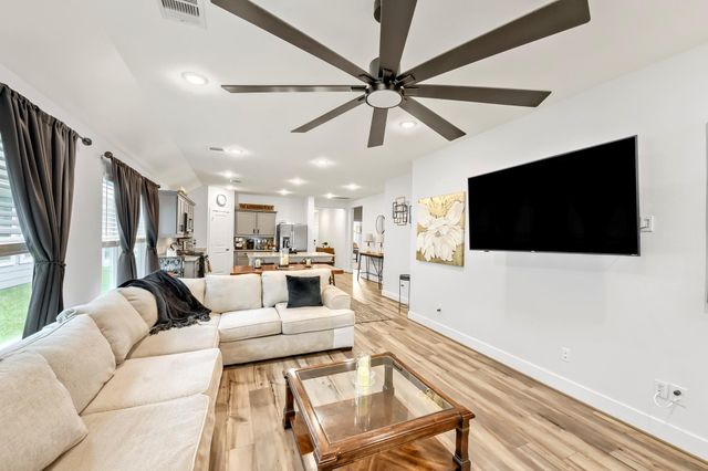 1138 Kinsey Wilderness Lane, Conroe, TX 77301