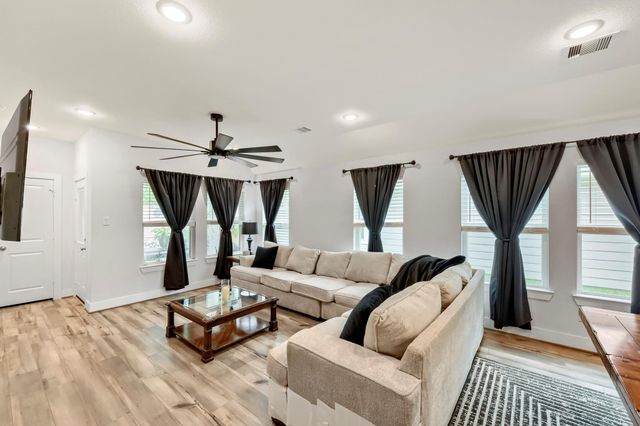 1138 Kinsey Wilderness Lane, Conroe, TX 77301