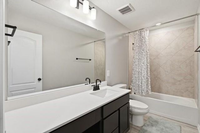 15334 Silver Breeze Lane, Houston, TX 77044
