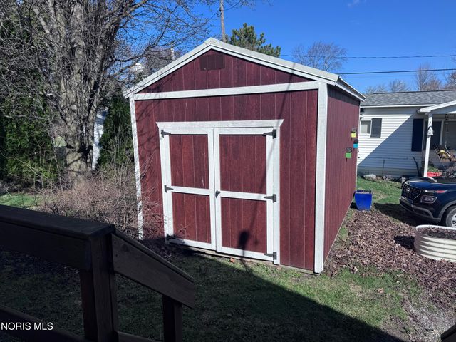 510 E Lehr Avenue, Ada, OH 45810